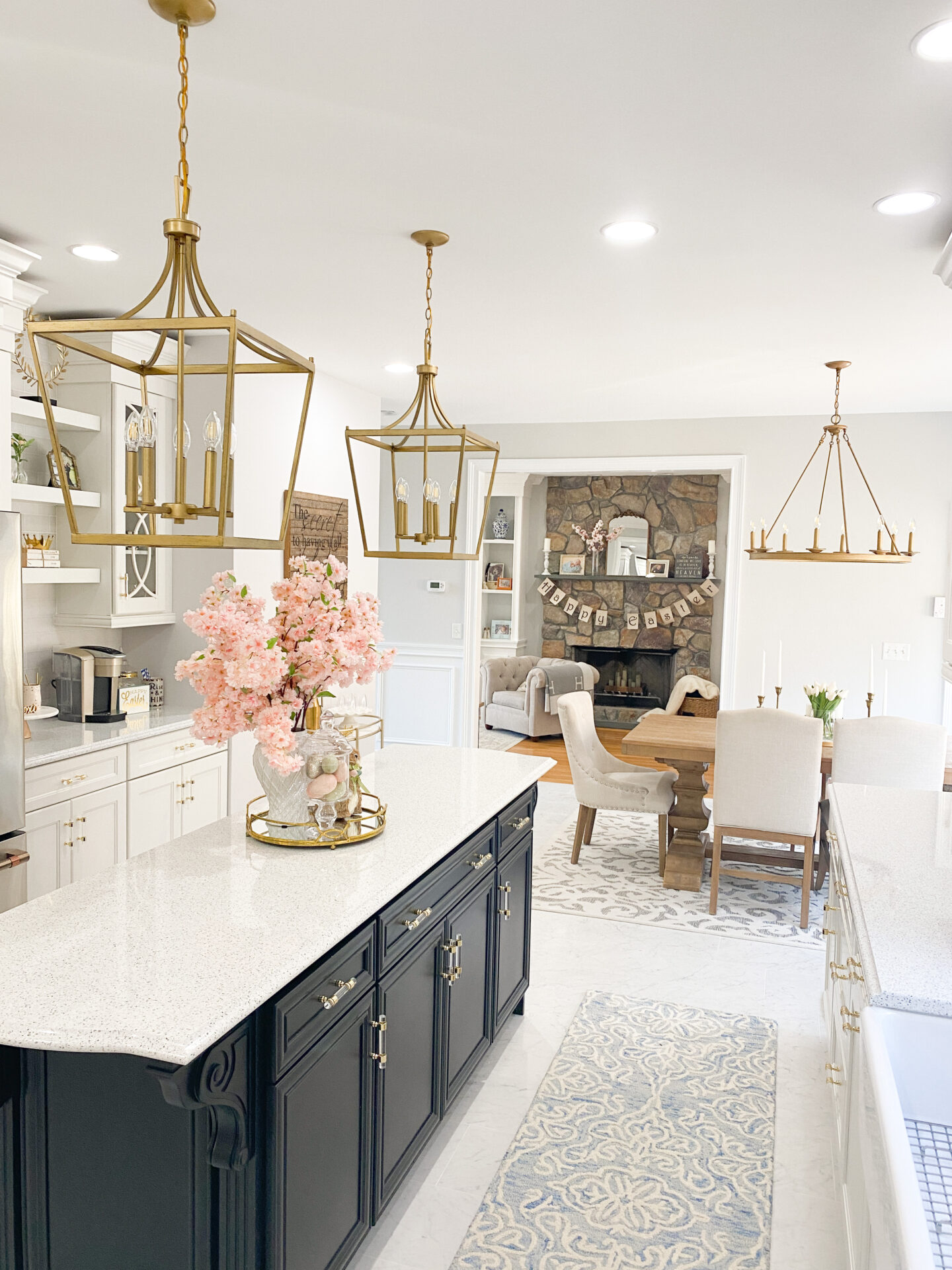 White and Gold Kitchen with black kitchen cabinets