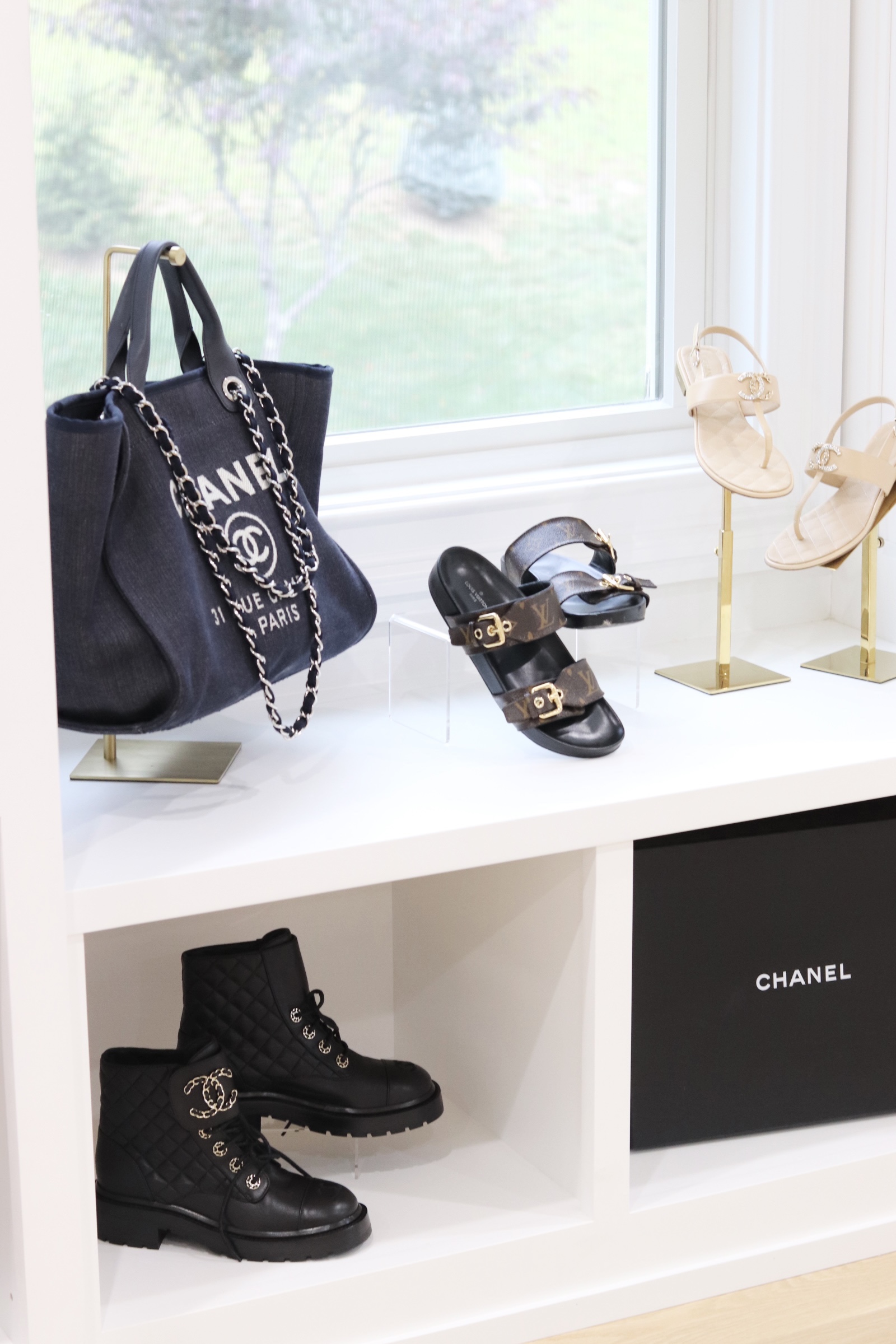 bag and footwear holder from Amazon Organizing Products